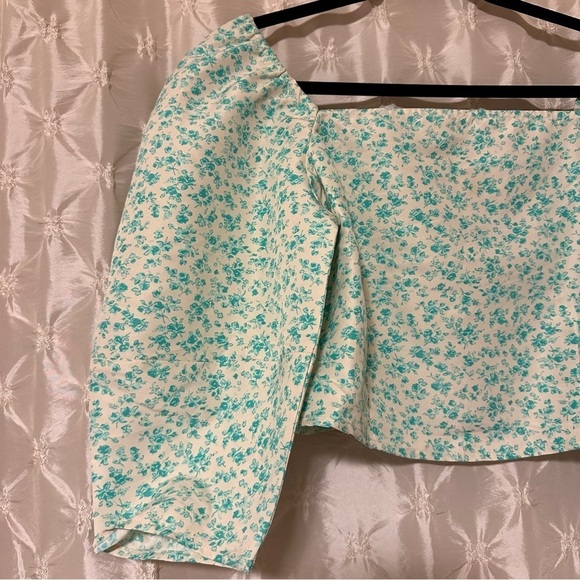 Levi's Yvie Puff 3/4 Sleeve Cropped Blouse Cream Electric Green Floral Top - Picture 4 of 12